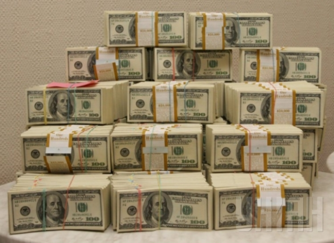 Нацбанк продавал доллары по 15,42 гривни