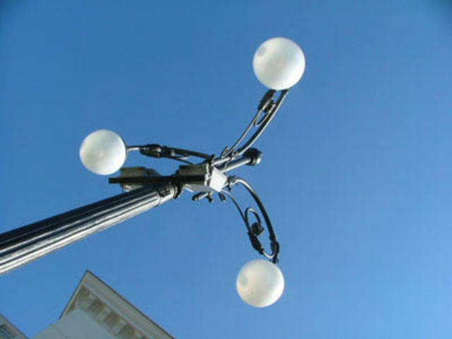 В Киеве отремонтируют сети наружного освещения