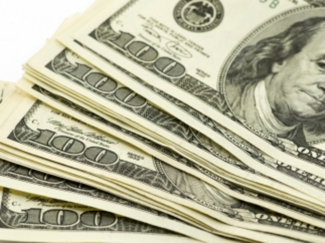 Украина вернулась к "дикому" курсу доллара