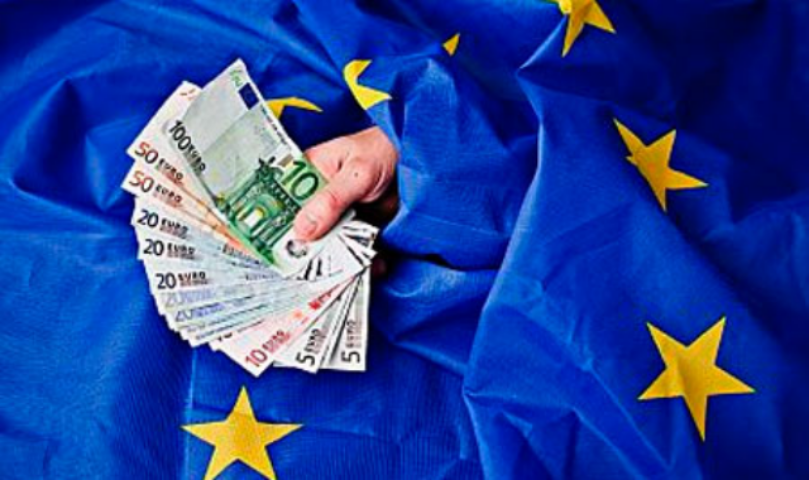 П.Порошенко - Ж.Юнкеру: Украина ожидает двух траншей от ЕС на сумму 760 млн евро до конца года