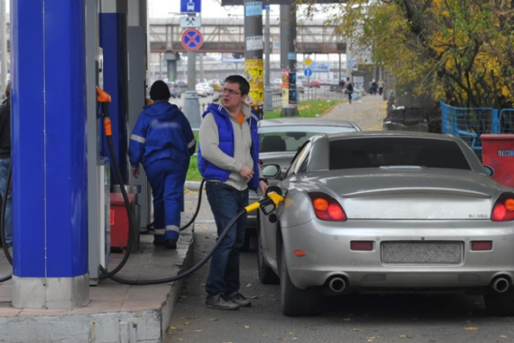 Прогноз цен на ноябрь: бензин подешевеет, еда подорожает