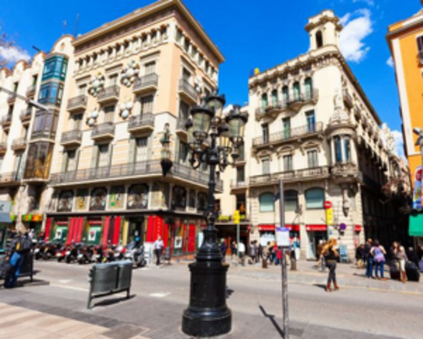 Иностранцы заключают 90 % сделок на рынке элитной недвижимости Барселоны