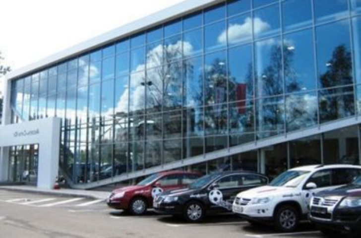 Украинские дилеры начали избавляться от автосалонов