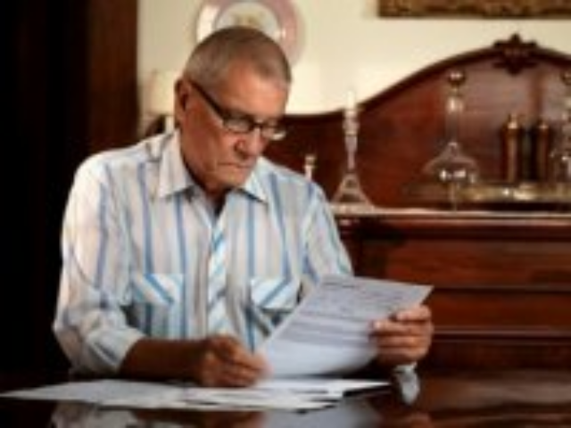 Приобретение залогового имущества с публичных торгов. Процедуры и риски