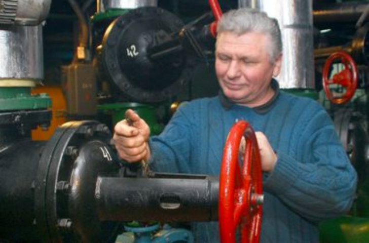 Сокращение ЖЭКов: новые вывески для старых контор