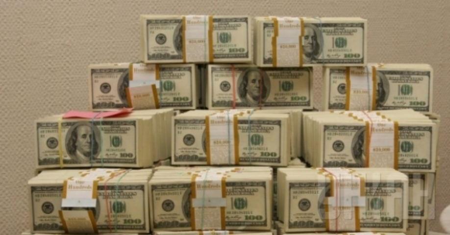 Нацбанк ради поддержки гривни продал на аукционе $200 млн