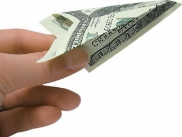 За денежными переводами украинцев будут следить