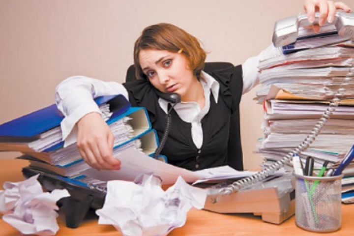 Половина украинцев считают себя трудоголиками