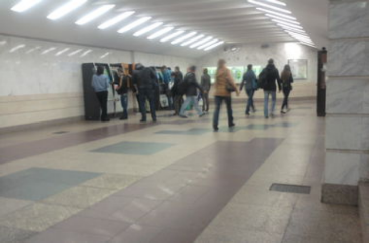 Новшества в киевском метро: пассажиров отучают от жетонов и готовят к подорожанию проезда