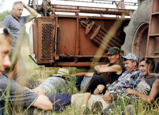 Село погрязло в схемах