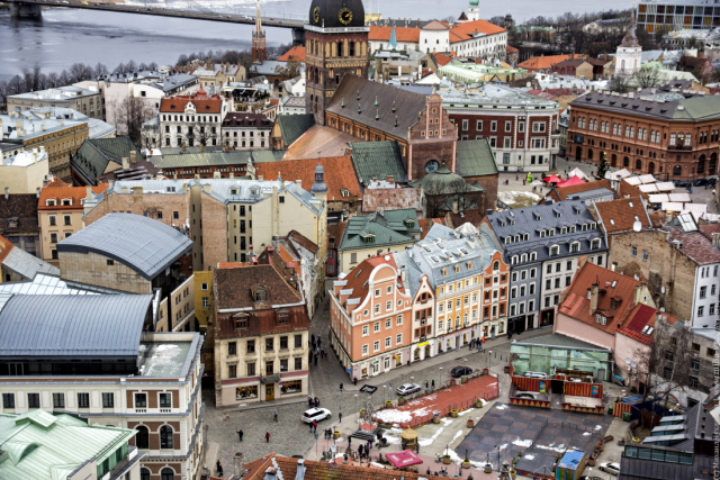 Средняя стоимость квадратного метра типового жилья в Риге достигла €640 