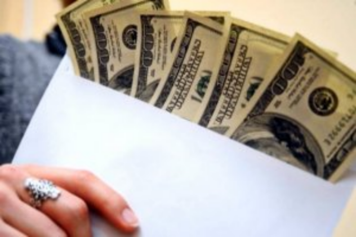 Денежные переводы конвертируют в гривну