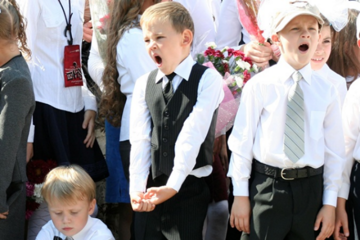 Что лучше - шестидневка или перенос школьных каникул?