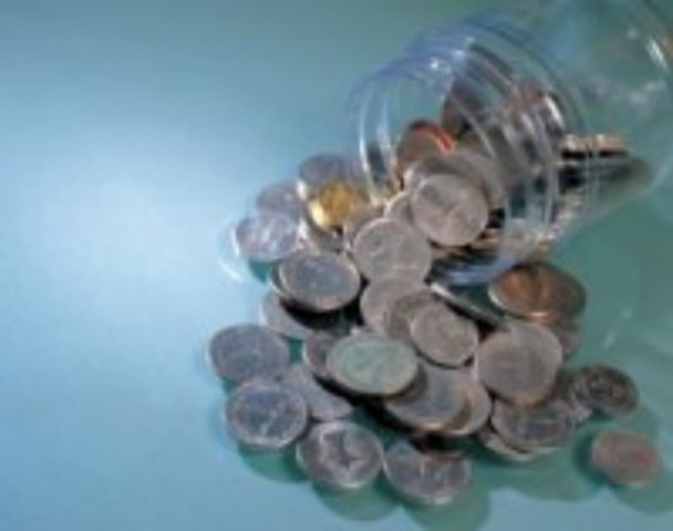 Чтобы сбережения не "уплыли": как хранить деньги при плавающем курсе