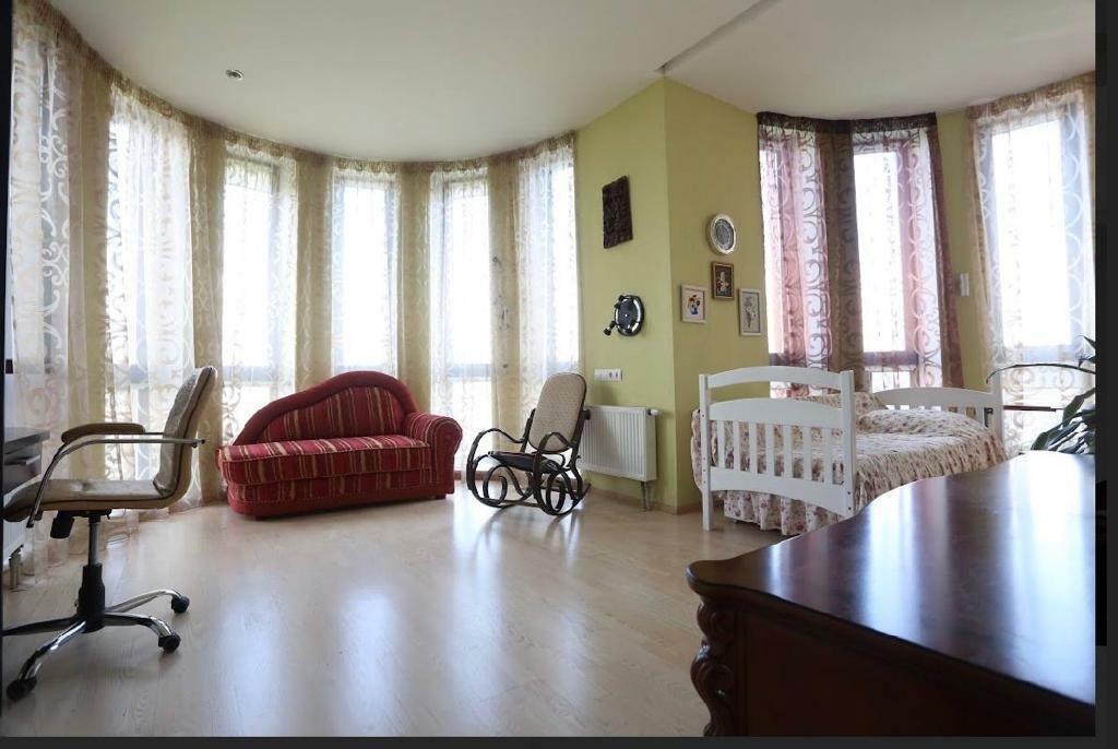 Продаж 5-кімнатної квартири 288 м², Старокозацька вул., 52Б