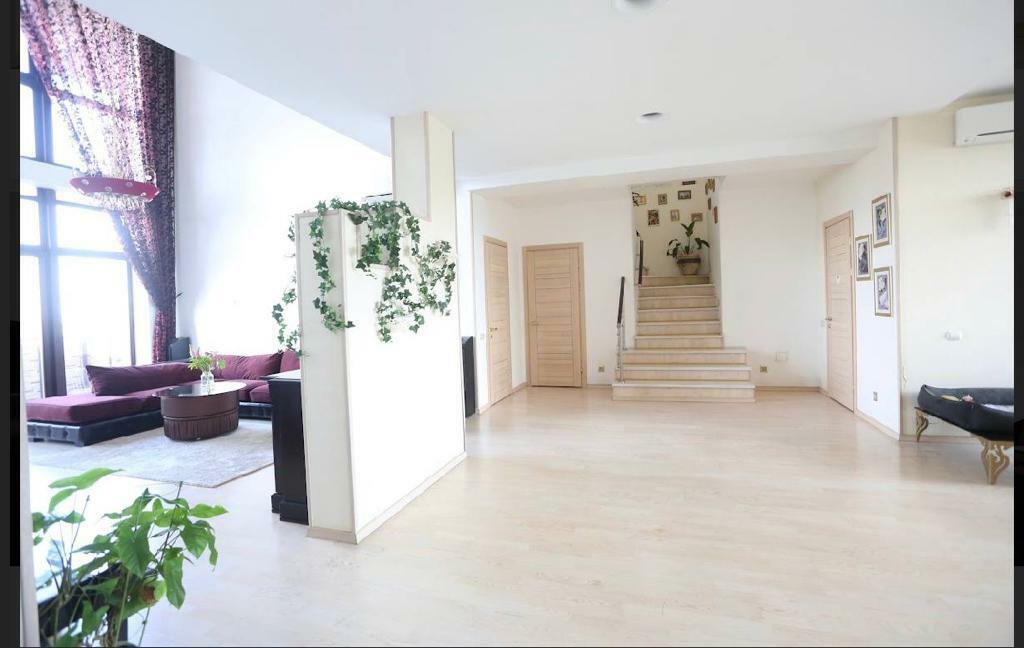 Продаж 5-кімнатної квартири 288 м², Старокозацька вул., 52Б