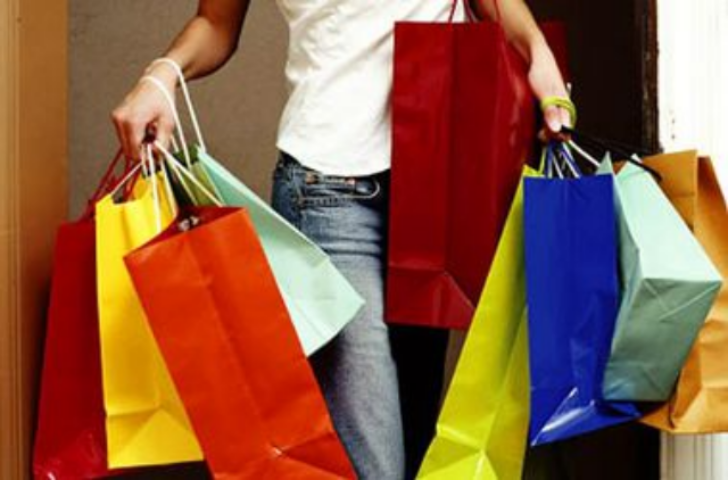 Украинцы боятся потерять работу и откладывают крупные покупки