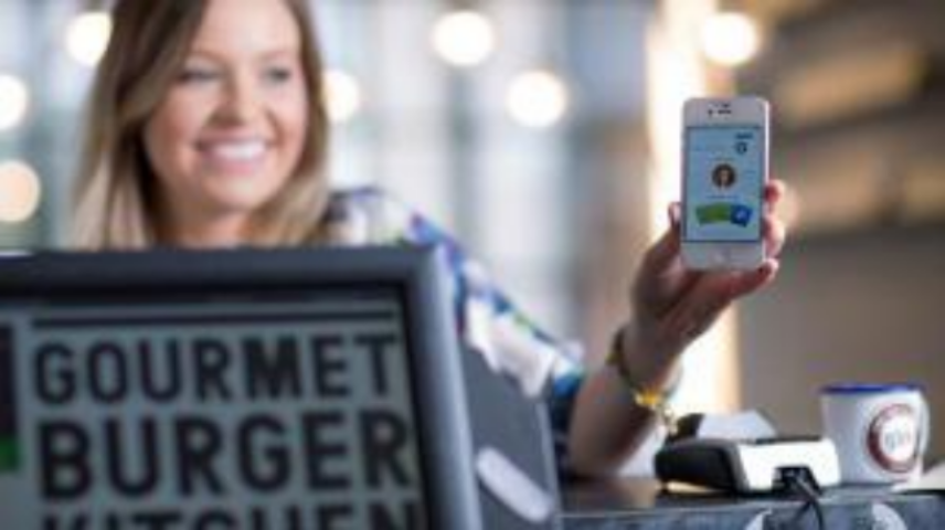 В ресторане можно будет расплатиться через смартфон