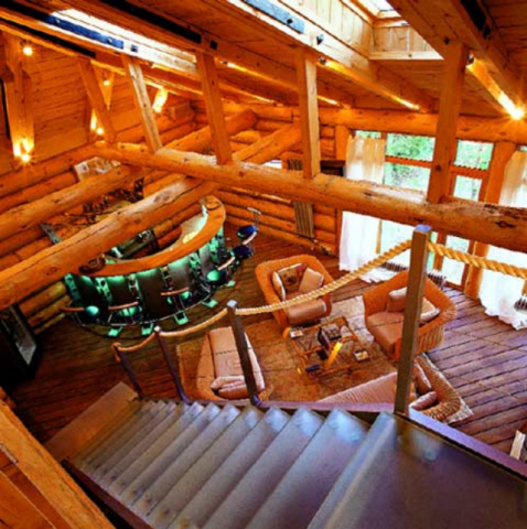 Тишина в загородном доме