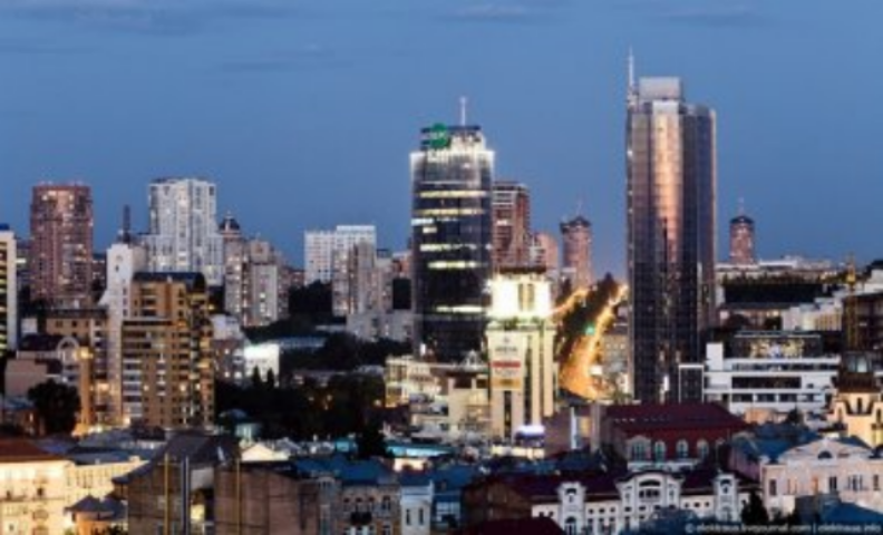 Метры раздора: в ТРЦ Gulliver силой удерживали арендаторов