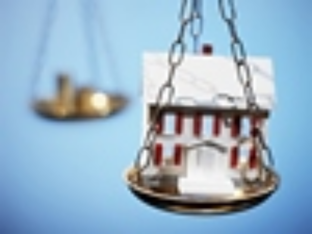 Счастливчики и неудачники шоу-бизнеса: кто смог заработать на торговле недвижимостью?