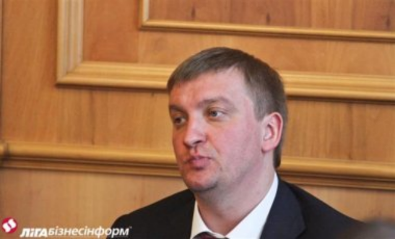 Сколько нужно платить регистраторам, чтобы они не брали взяток