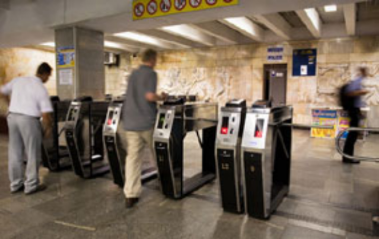 У метро готують аферу з автоматичною оплатою проїзду? 