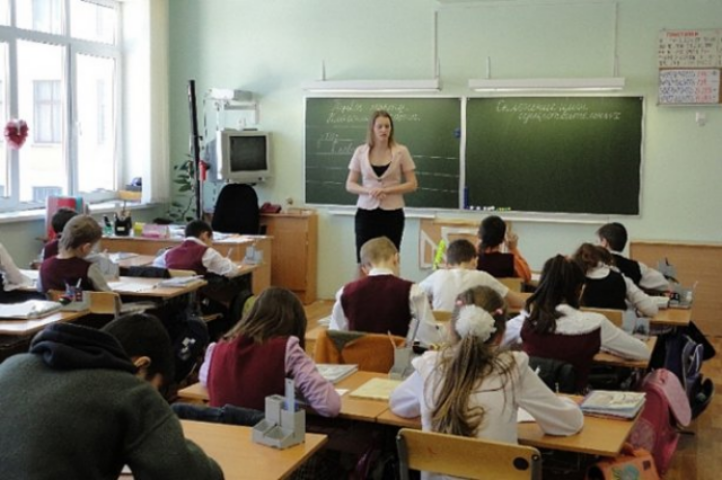 Бедные, потому что глупые, а глупые, потому что бедные?