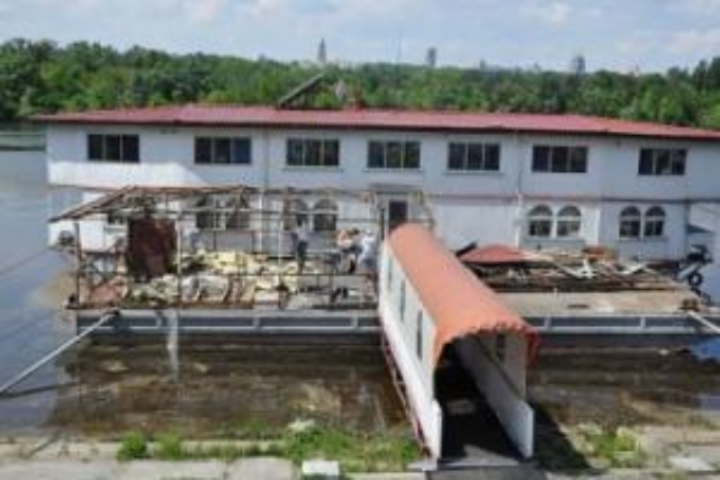 В этом году нет острой проблемы "незаконных" дебаркадеров в Днепре - экологическая прокуратура