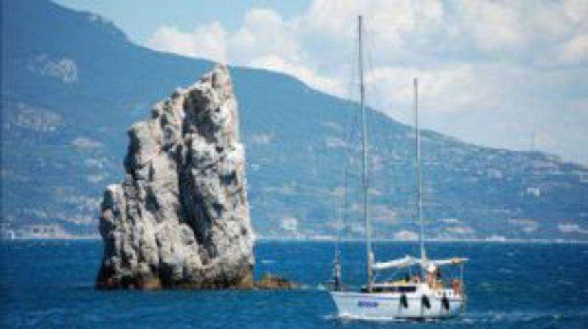 Новые власти Крыма посчитали туристов