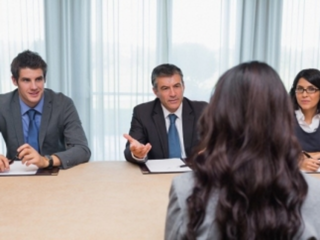 Украинцам рост зарплат заменили скидками