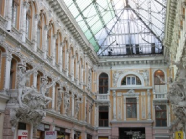 Депутаты отказались отменять решение о продаже «Пассажа»