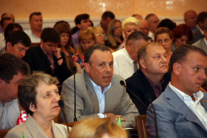 В мэрии создали комиссии по «Пассажу» и Одесскому аэропорту