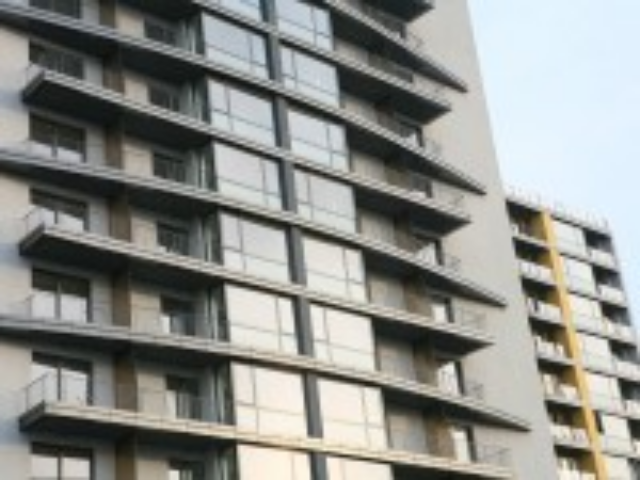 В румынской столице цены на жилье упали на 53%