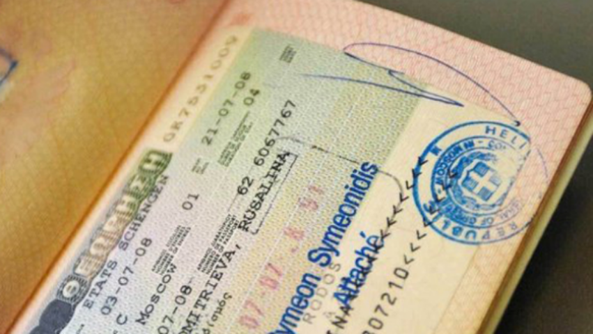 Украинцам придется сдавать отпечатки пальцев для получения «шенгена»