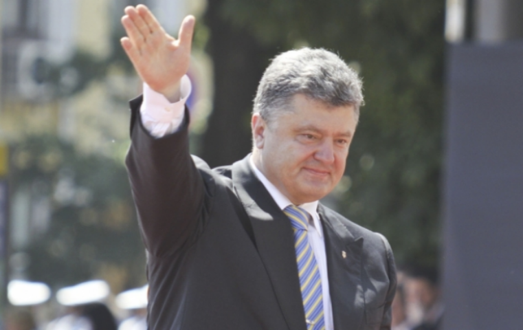 Порошенко одобрил введение штрафов за неуплату парковки водителями
