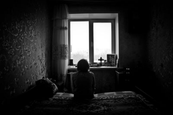 Суд в Симферополе вернул квартиру сироте