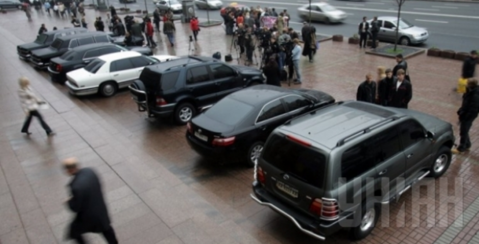 Правительство 6 июня проведет аукцион по продаже служебных автомобилей