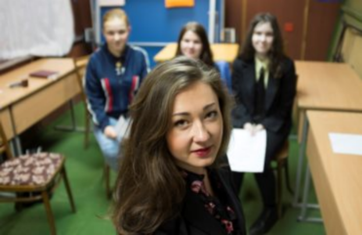 Как власти сэкономили на социальных работниках