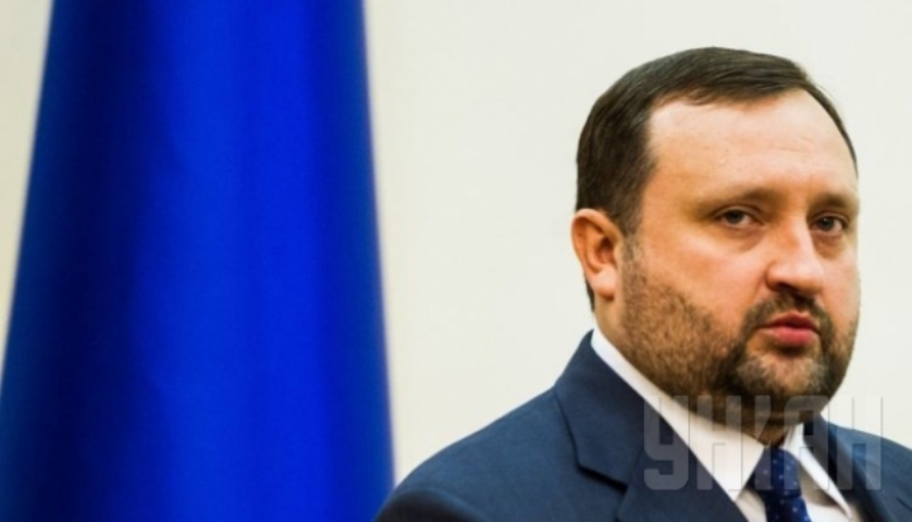 Генпрокуратура хочет забрать у Арбузова землю под Киевом