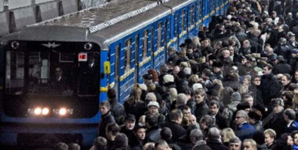 Столичный метрополитен в пасхальную ночь будет работать на час дольше