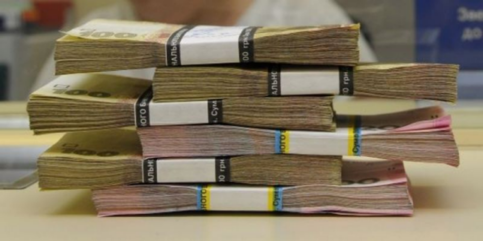 Предприниматели сократили средства на депозитах в гривне в январе-феврале 2014 года