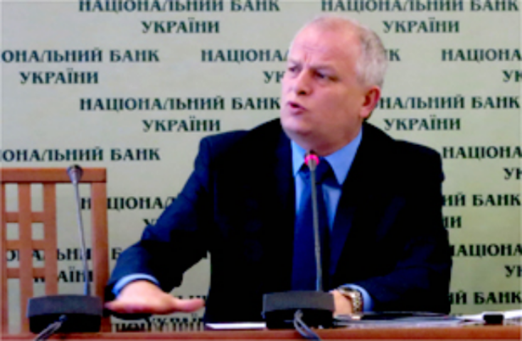 Как НБУ снимает с себя ответственность за девальвацию