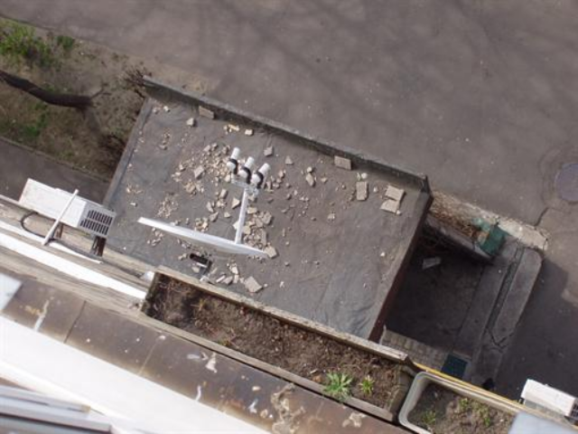 В Киеве «посыпался» многоэтажный жилой дом. Фото