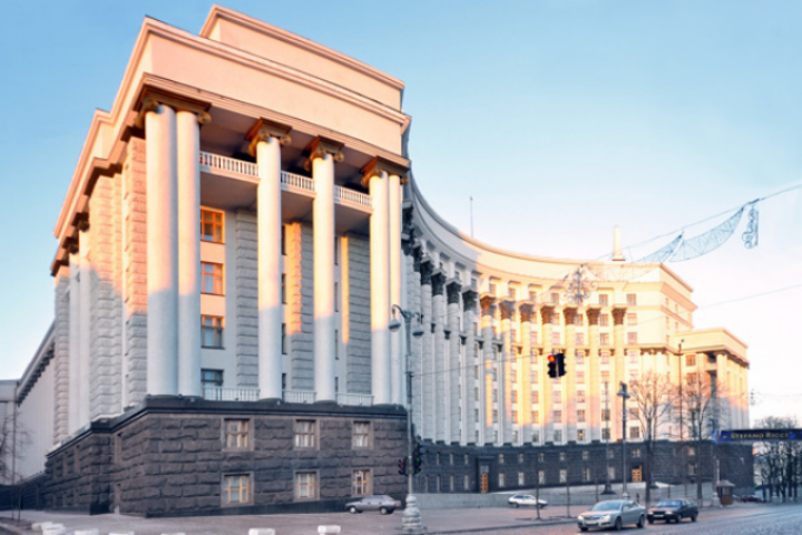 Военные расходы: одесских школьников оставили без завтраков, учителей – без доплат, а ветеранов – без жилья