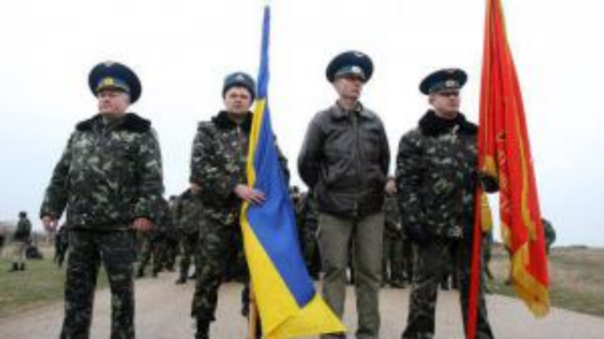 Зарплату военным планируют увеличить на 50%