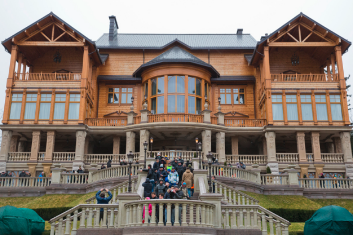 Правительство решило продать все государственные резиденции и дачи