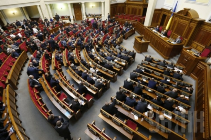 Депутатов призывают решить проблемы с соцвыплатами и безработицей