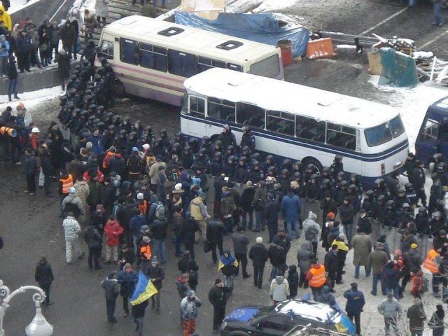 Силовики покидають околиці Верховної Ради