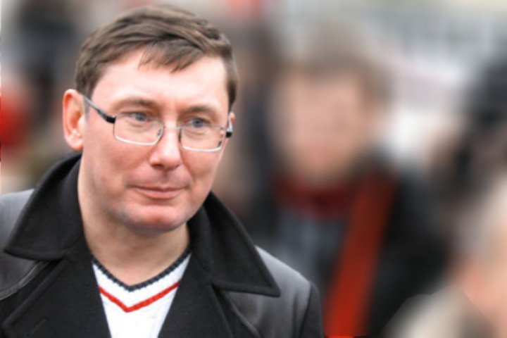 Луценко повезе зі Львова до Києва озброєну міліцію